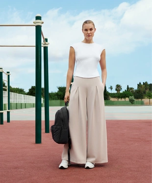 WIDE-LEG PLEATED TROUSERS WITH SOFT-TOUCH MODAL- Заказать в России