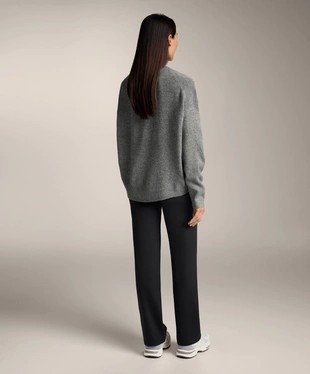 SOFT KNIT V-NECK JUMPER- Заказать в России