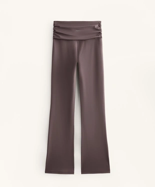 HIGH-RISE COMFORTLUX RUCHED WAIST FLARE TROUSERS- Заказать в России