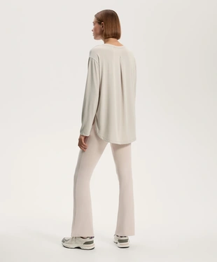 LONG SLEEVE T-SHIRT WITH BACK PLEAT IN A MODAL BLEND- Заказать в России