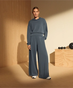 SOFT-TOUCH MODAL CROP HOODIE WITH ADJUSTABLE WAIST- Заказать в России