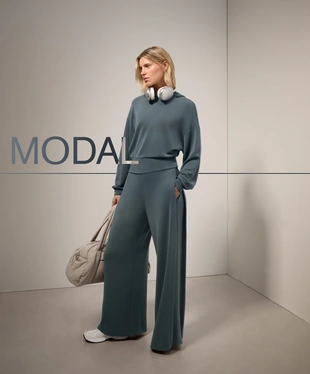 SOFT-TOUCH MODAL CROP HOODIE WITH ADJUSTABLE WAIST- Заказать в России