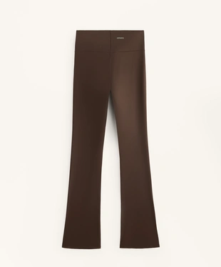 PERFECT-ADAPT CROSSOVER V-WAIST FLARE TROUSERS- Заказать в России