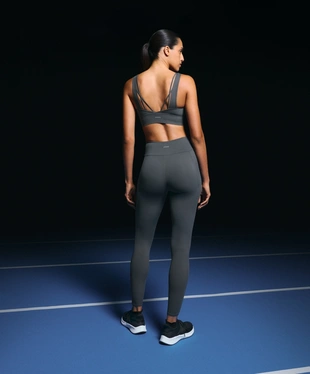 LIGHT TOUCH MEDIUM-SUPPORT SPORTS BRA- Заказать в России