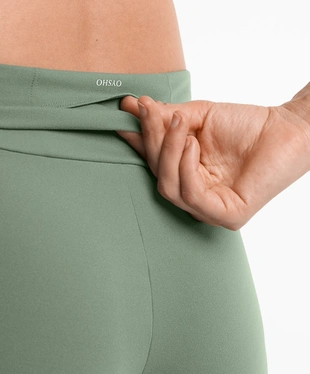 HIGH-WAISTED COMFORTLUX 10 CM HOT PANTS- Заказать в России