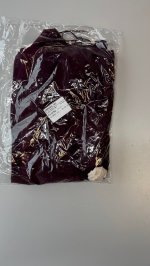 Zara ПЛАТЬЕ СО СБОРКАМИ И ФУРНИТУРОЙ Burgundy | 1165/461/681