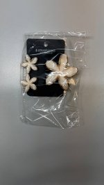 Stradivarius Набор из 3 заколок-цветов Ecru|3004/712