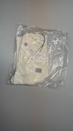 Bershka Футболка с длинными рукавами и V-образным вырезом Off white|7543/205