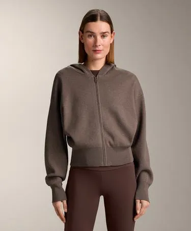 Вязаная куртка с капюшоном, детали по бокам- Заказать в России