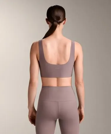 Спортивный бюстгальтер PERFECT ADAPT со средней степенью поддержки- Заказать в России