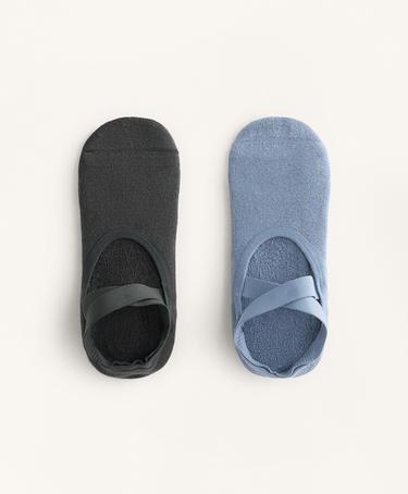 OYSHO 2 PAIRS OF PADDED COTTON BLEND YOGA AND PILATES SOCKS WITH CROSSOVER STRAPS