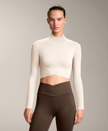 OYSHO Футболка с длинным рукавом PERFECT-ADAPT купить с доставкой.