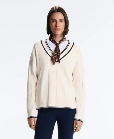 Вязаный свитер с V-образным вырезом и контрастом