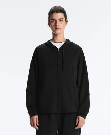 Мягкая утепленная куртка с капюшоном из модала- Заказать в России