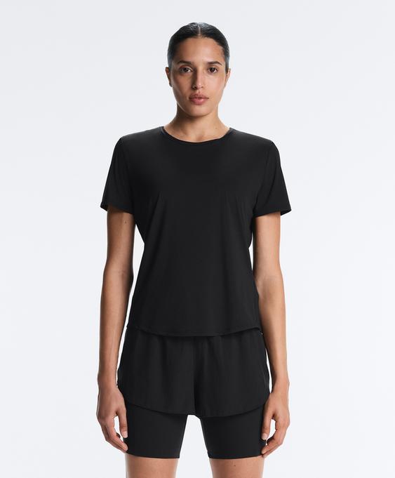 Футболка из технологичной ткани с короткими рукавами- Заказать в России