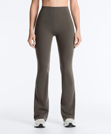 OYSHO Брюки с высокой посадкой и расклешенными штанинами