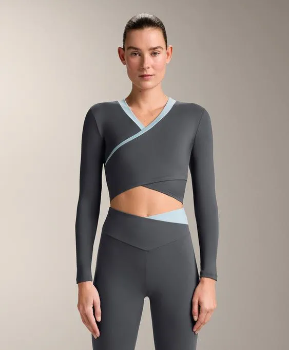 Футболка с длинным рукавом comfortlux с контрастной отделкой- Заказать в России