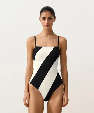 Купальник бандо в диагональную полоску- Заказать в России