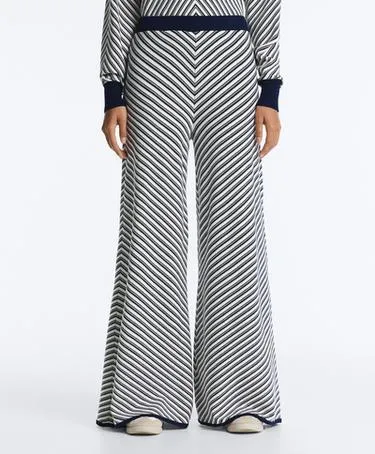 Вязаные брюки wide leg в диагональную полоску- Заказать в России
