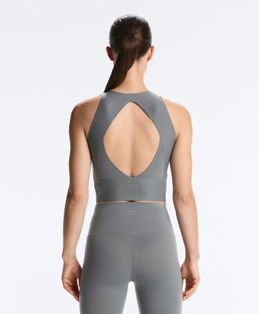 OYSHO TANK TOP PERFECT-ADAPT ALçAS купить с доставкой.