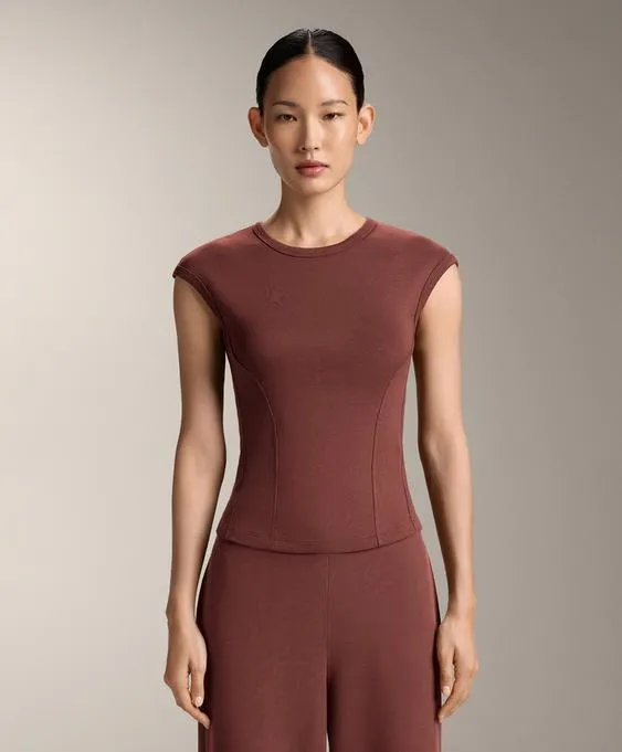 Футболка с короткими рукавами из ткани в рубчик с хлопком и модалом- Заказать в России