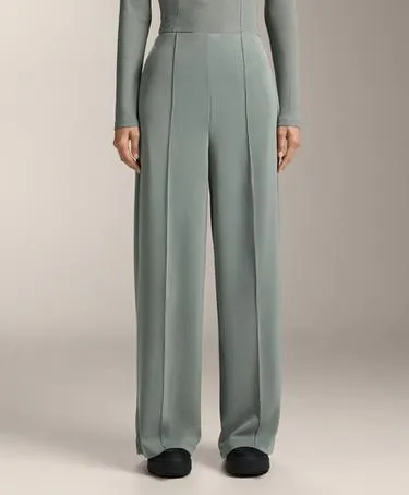 Брюки прямого покроя из мягкого модала с складкой- Заказать в России
