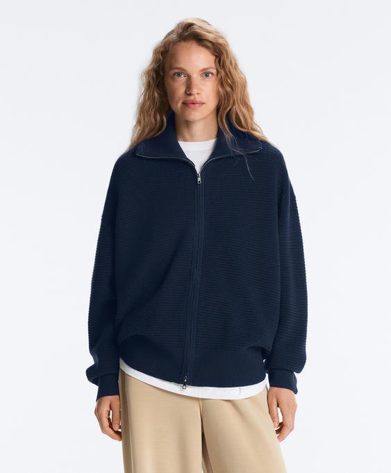 OYSHO Вязаная куртка с высоким воротником купить с доставкой.