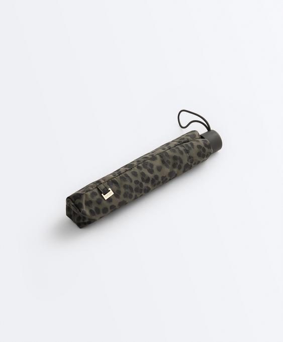 OYSHO GUARDA-CHUVA LEVE ESTAMPADO LEOPARDO купить с доставкой.