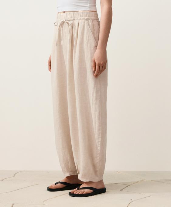 OYSHO Брюки-бананы со складками из 100%-го льна