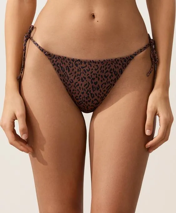 Полуоткрытые плавки бикини с леопардовым принтом- Заказать в России