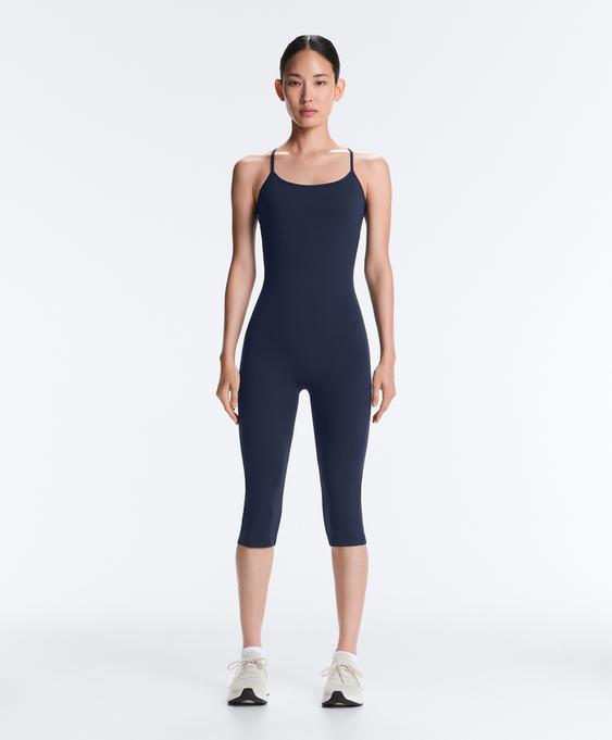 OYSHO Комбинезон капри COMFORTLUX с перекрестной спинкой купить с доставкой.