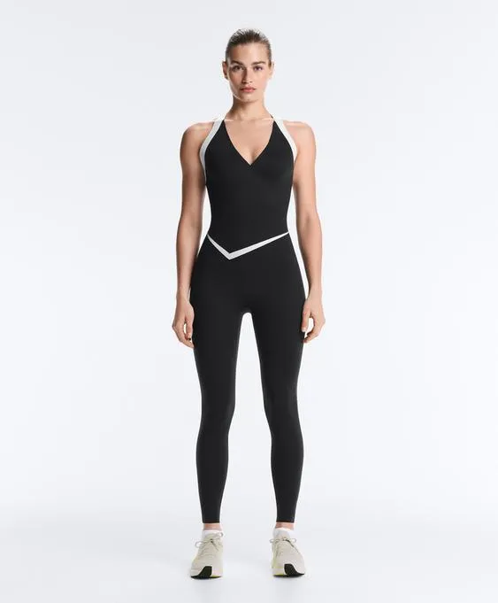 Длинный комбинезон Perfect-adapt без рукавов с контрастными деталями- Заказать в России