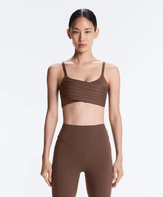 Спортивный бюстгальтер Comfortlux со средней поддержкой и плиссировкой- Заказать в России