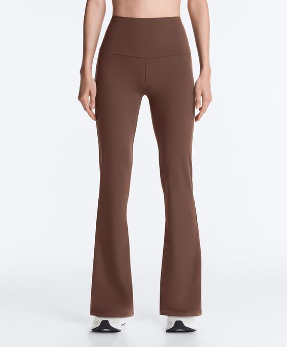 OYSHO Брюки FLARE с высокой посадкой COMFORTLUX купить с доставкой.