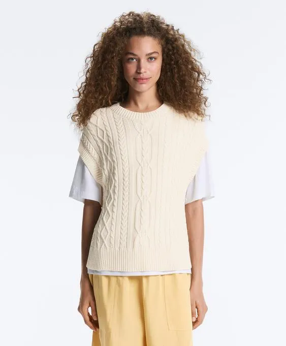 Жилет с круглым вырезом и узором «косы»- Заказать в России