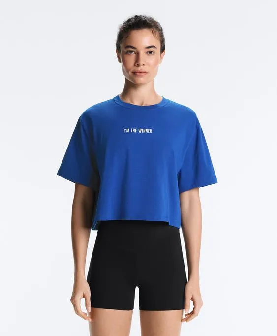 Укороченная футболка Boxy из смесового хлопка с надписью- Заказать в России