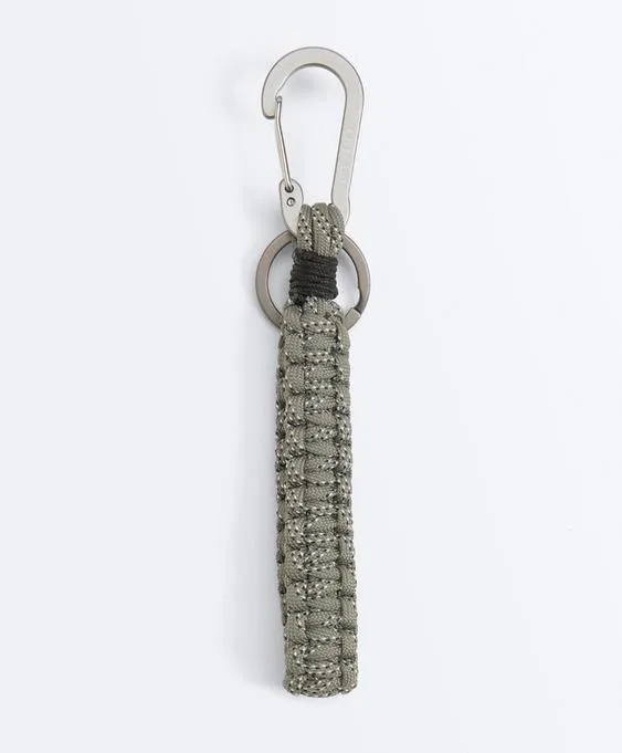 OYSHO Подвеска для ключей с шнурком