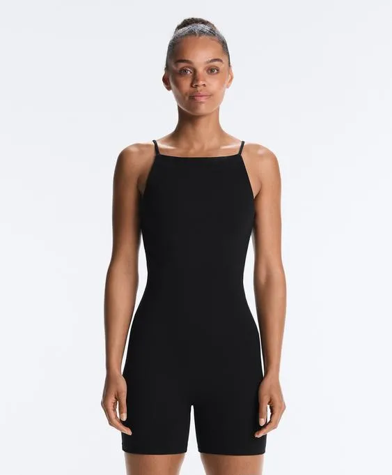 Короткий комбинезон Evermove с вырезом-лодочкой- Заказать в России