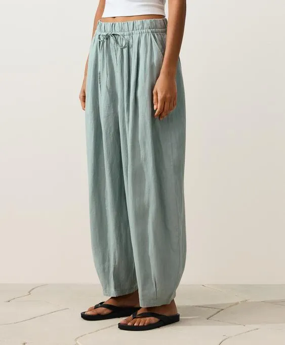 Брюки-бананы из 100%-го льна- Заказать в России