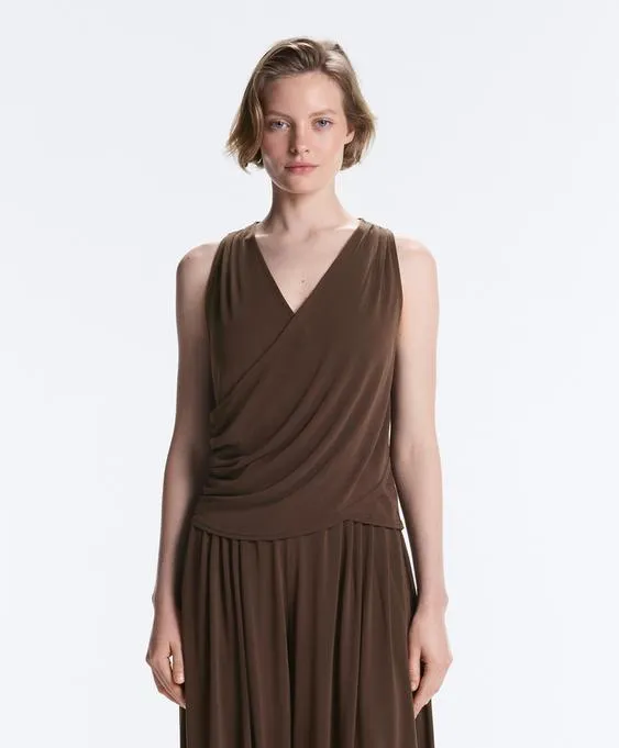 Футболка из смесового модала на запах без рукавов- Заказать в России