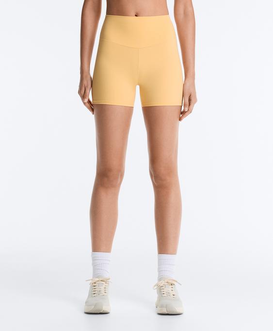 OYSHO Легинсы HOT PANTS COMFORTLUX с высокой посадкой, 10 см купить с доставкой.