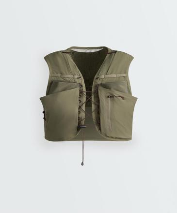 OYSHO Жилет RUNNING купить с доставкой.