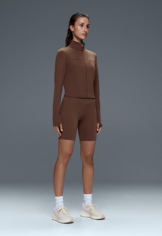 OYSHO Высокотехнологичная куртка LIGHT WARM BOXY купить с доставкой.