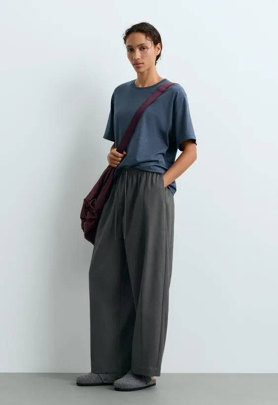 Striped short-sleeved T-shirt- Заказать в России