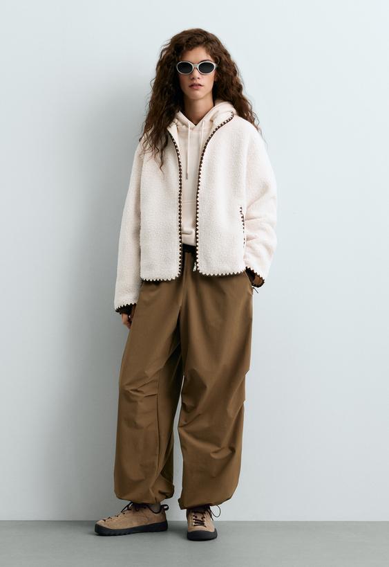 OYSHO Куртка из искусственной овчины, стойка, строчка