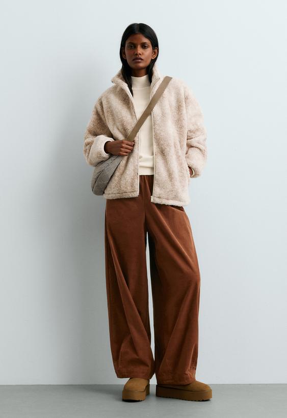 OYSHO Брюки-бананы CROP из микровельвета