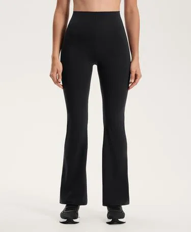 Компрессионные брюки клеш COMPRESSIVE с эффектом пуш-ап, 80 см