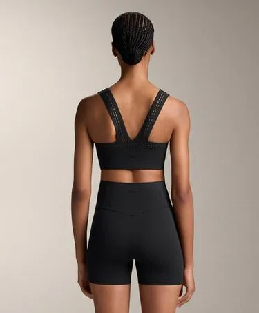 Топ-майка с вырезом и вышивкой- Заказать в России