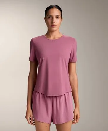 SHORT-SLEEVED TECHNICAL T-SHIRT