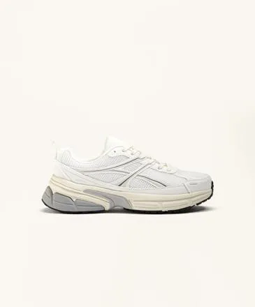 RUNNING-STYLE SHOE